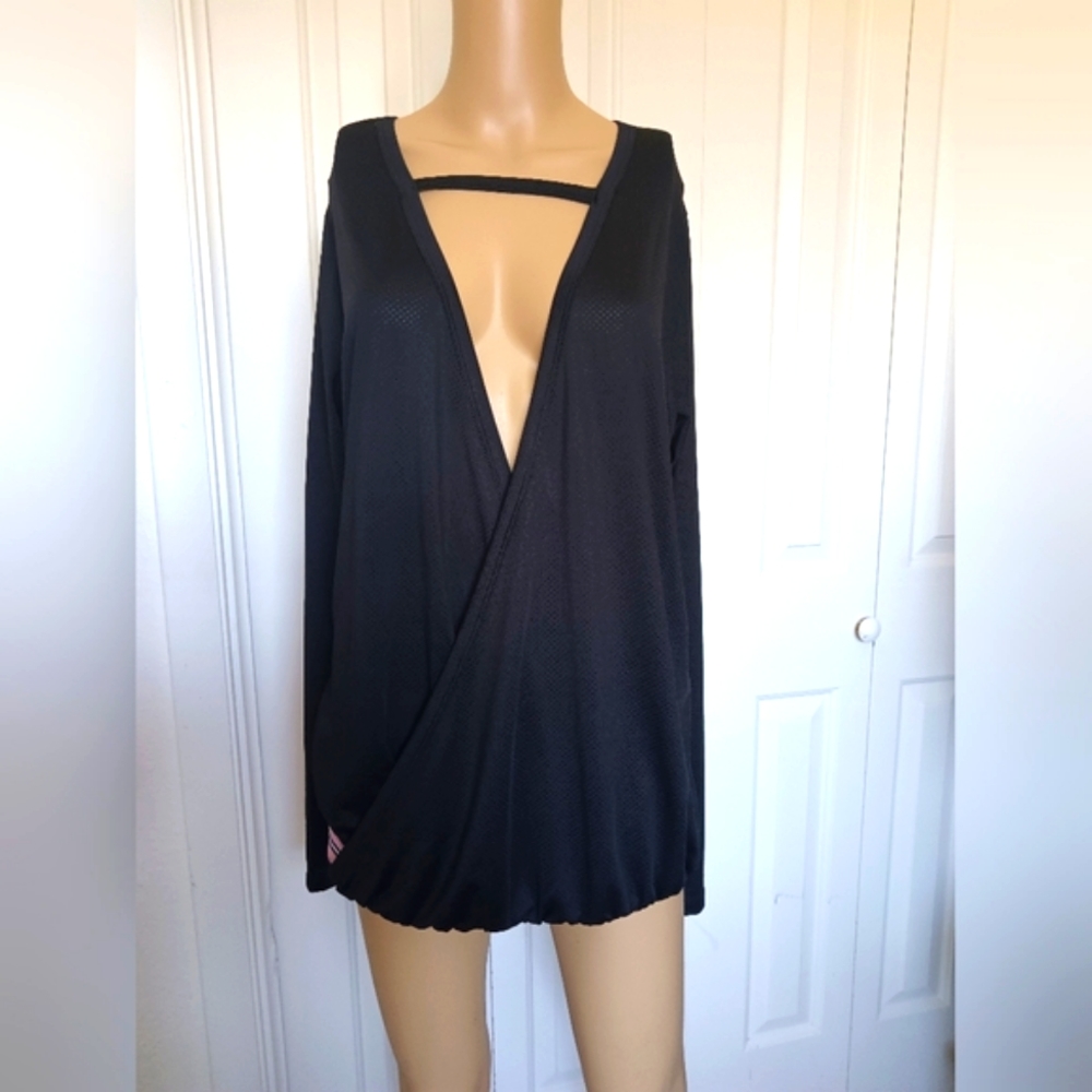 C&C CALIFORNIA TOP LONG SLEEVE BLACK CUT OUT OPEN SHOULDER LOW V BACK SIZE XL